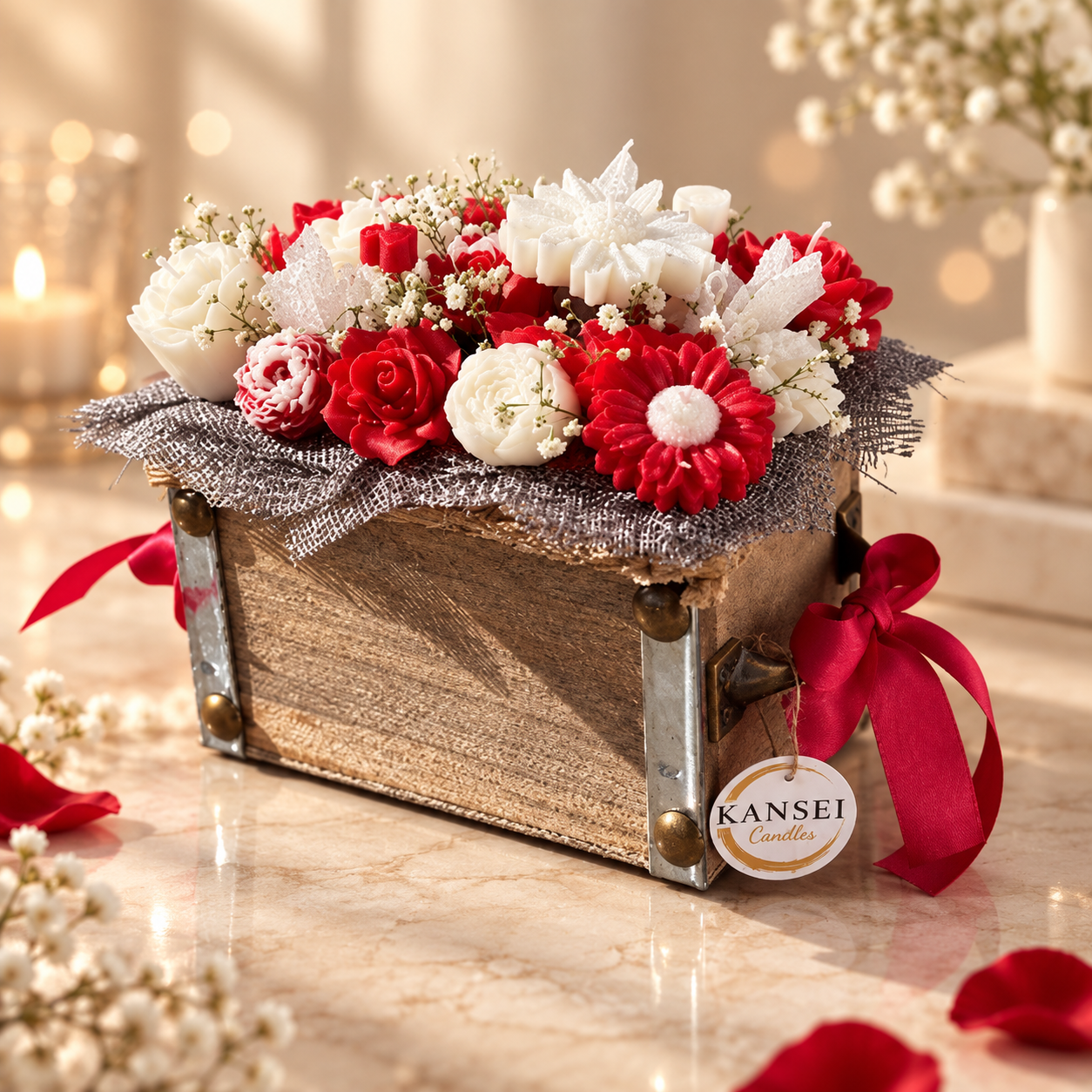 Bouquet de Autor Kohaku de flores de cera rojas y blancas en cofre de madera con cinta de raso roja